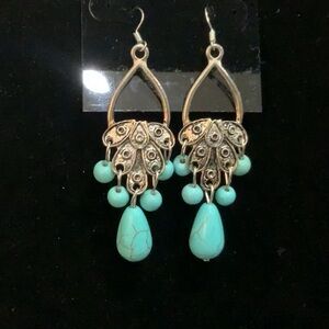 Vintage Beautiful fashion earrings